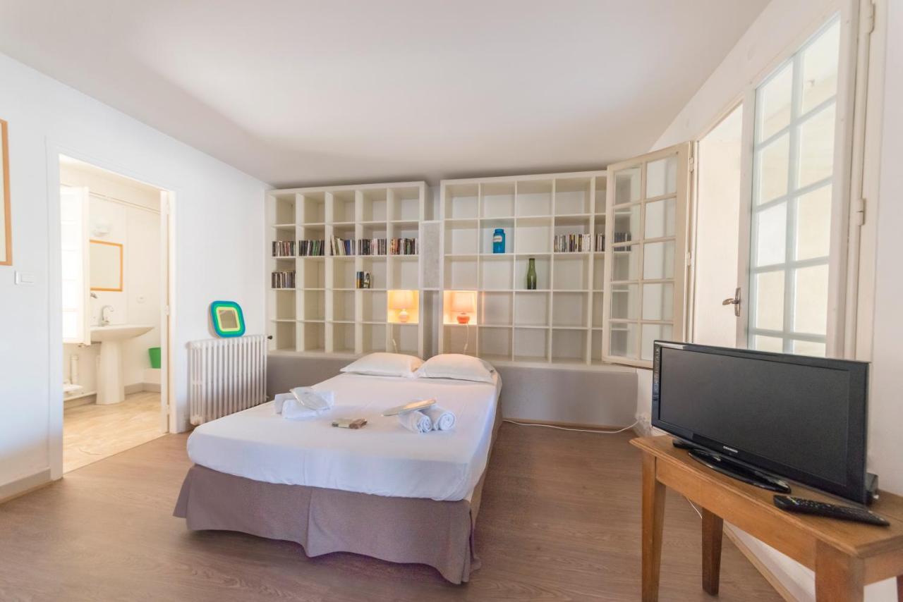 Appartement De Charme - Vue Sur Remparts - Wifi Gratuit - Parking Payant A Proximite Авіньйон Екстер'єр фото